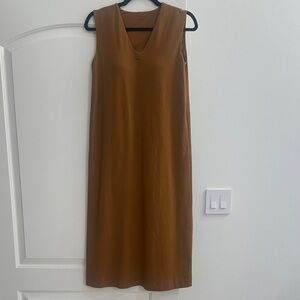 Elegant Brown Sleeveless Dress